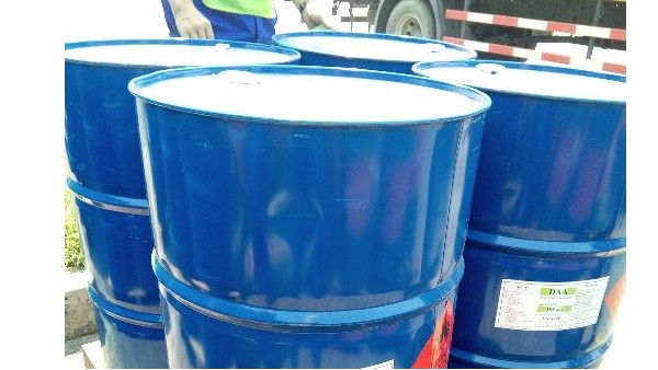 化工原料二丙酮醇发生火灾，应如何灭火？